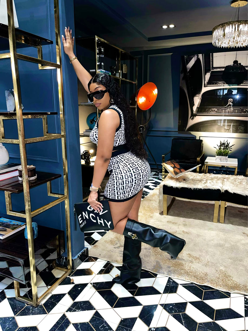 “Give In” 2PC Set