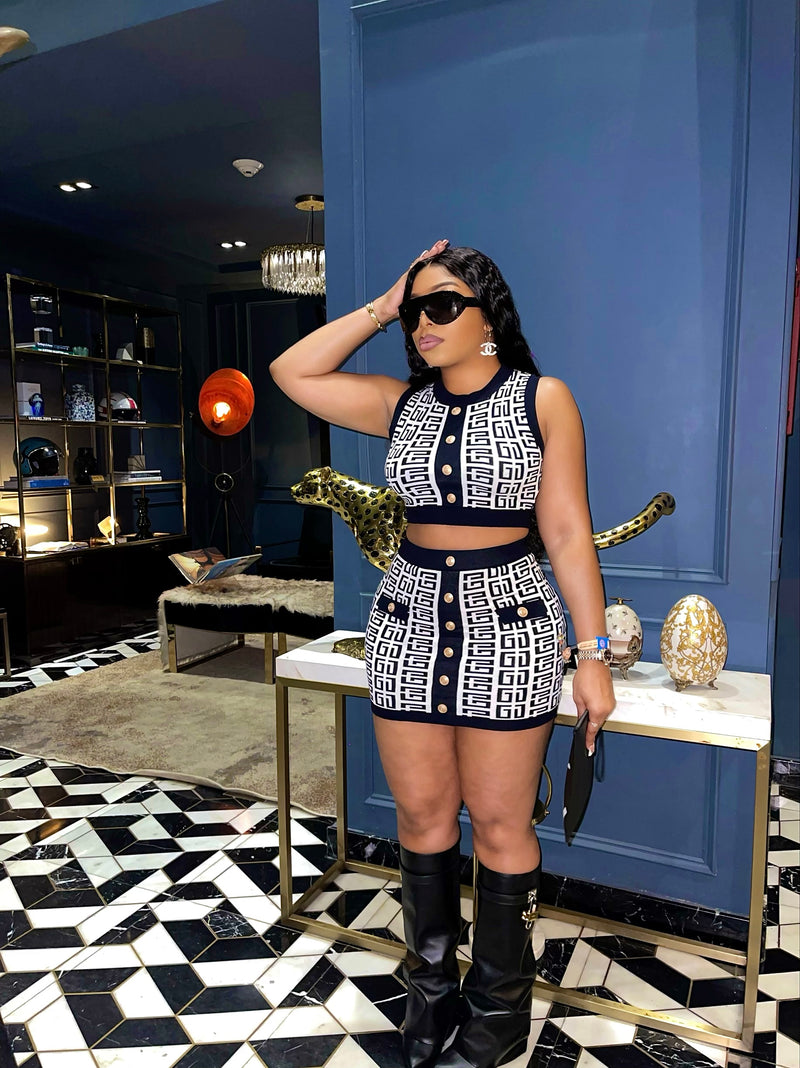 “Give In” 2PC Set